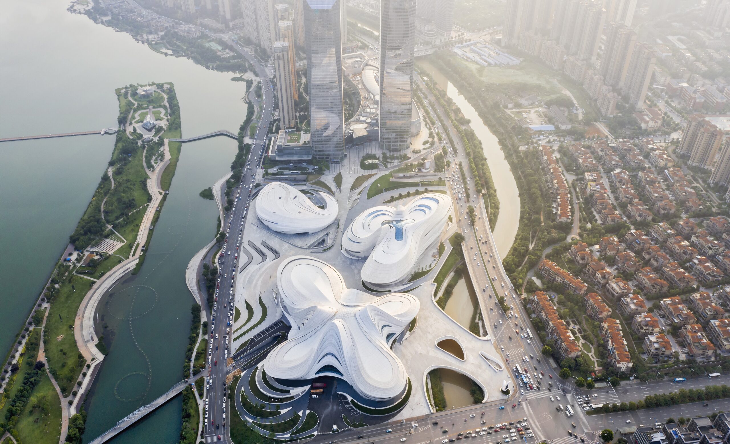 01_ZHA_Changsha©Seven7Panda – cropped grc facades